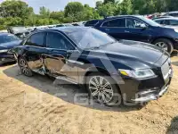 2018 Lincoln Continental photo