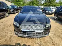 2018 Lincoln Continental photo