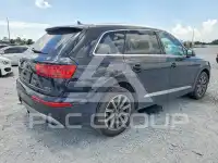 2018 Audi Q7 фото