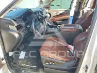 2018 Cadillac ESCALADE фото