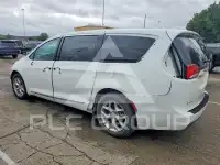 2018 Chrysler PACIFICA photo