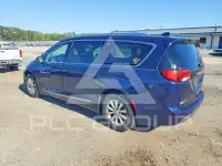 2018 Chrysler PACIFICA photo
