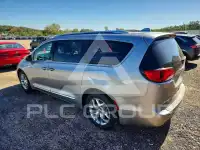 2018 Chrysler PACIFICA photo