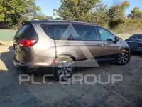 2018 Chrysler PACIFICA photo