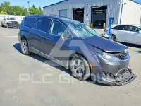 2018 Chrysler PACIFICA photo