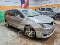 2018 Chrysler PACIFICA фото