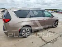 2018 Chrysler PACIFICA photo
