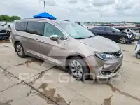 2018 Chrysler PACIFICA photo