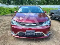 2018 Chrysler PACIFICA photo