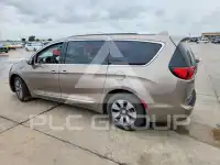 2018 Chrysler PACIFICA photo