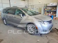2018 Chrysler PACIFICA photo