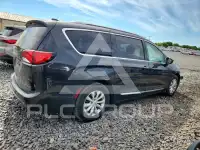 2018 Chrysler PACIFICA фото