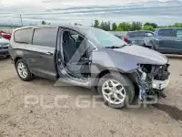 2018 Chrysler PACIFICA photo