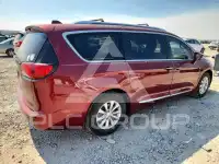 2018 Chrysler PACIFICA photo