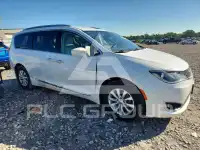 2018 Chrysler PACIFICA фото