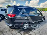 2018 Chrysler PACIFICA photo
