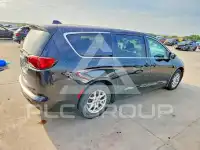 2018 Chrysler PACIFICA photo
