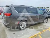 2018 Chrysler PACIFICA фото