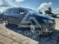2018 Chrysler PACIFICA photo