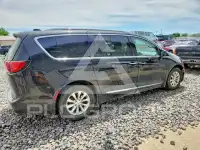 2018 Chrysler PACIFICA фото