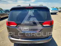 2018 Chrysler PACIFICA photo