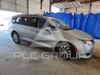 2018 Chrysler PACIFICA photo