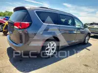 2018 Chrysler PACIFICA photo
