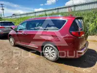 2018 Chrysler PACIFICA фото