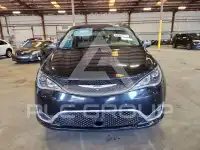 2018 Chrysler PACIFICA photo