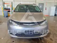 2018 Chrysler PACIFICA photo