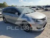 2018 Chrysler PACIFICA photo