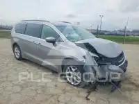 2018 Chrysler PACIFICA фото