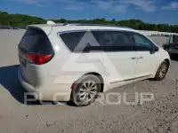 2018 Chrysler PACIFICA photo