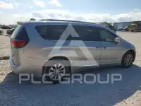 2018 Chrysler PACIFICA photo