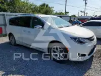 2018 Chrysler PACIFICA photo