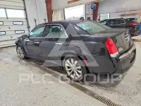 2018 Chrysler 300 photo