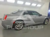 2018 Chrysler 300 фото