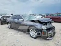 2018 Chrysler 300 photo