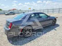 2018 Chrysler 300 фото