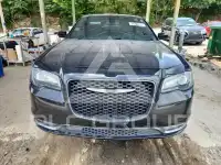 2018 Chrysler 300 фото