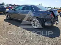 2018 Chrysler 300 photo