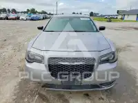 2018 Chrysler 300 фото