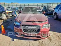 2018 Chrysler 300 фото