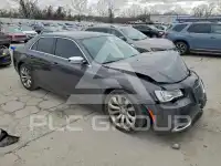 2018 Chrysler 300 photo