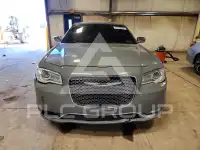 2018 Chrysler 300 фото