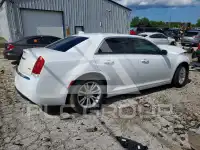 2018 Chrysler 300 photo