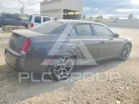 2018 Chrysler 300 photo