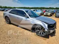 2018 Chrysler 300 фото