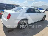 2018 Chrysler 300 photo