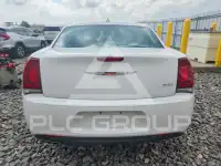2018 Chrysler 300 photo